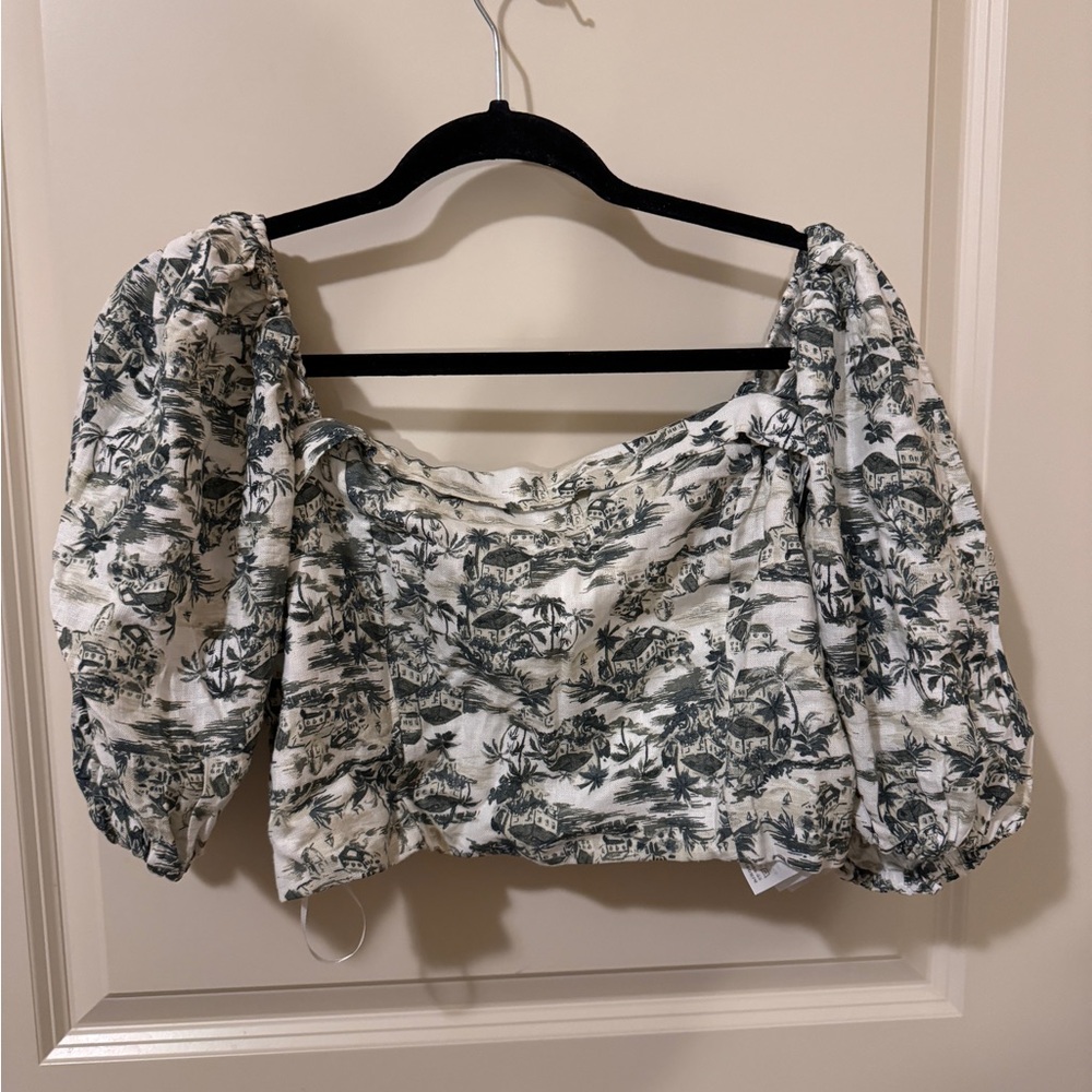 A&F Cropped Blouse Puff Sleeve